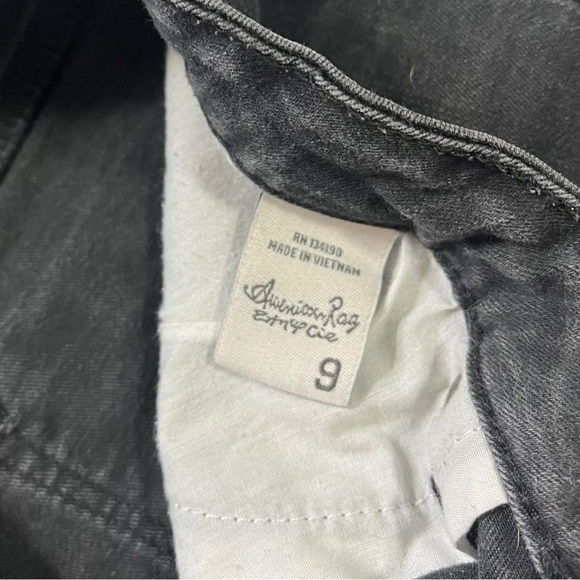 American Rag Distressed Black Wash Denim Shorts sz 9 - Picture 3 of 10